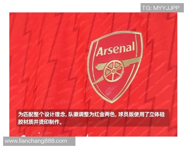 足球鞋与球衣球星对比分析谁更能影响比赛表现