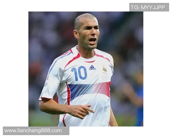 逆足球星崛起传奇 努力与梦想交织成辉煌的足球之路